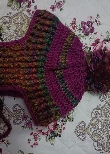 5-8 Yaş, 22 cm Beden El örgüsü kulaklı bere
