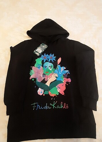 kapüşonlu sweatshirt