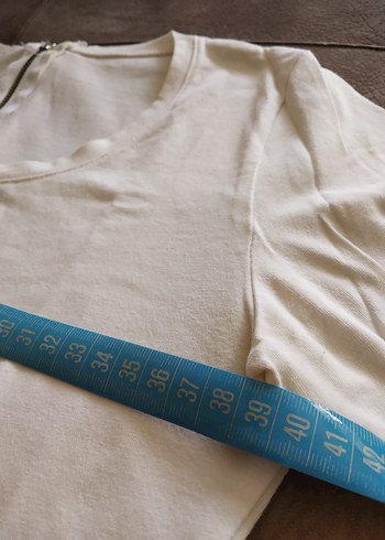 Düğmeli Beyaz kapri Kollu Tişört - Görsel 3