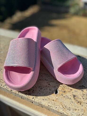 Simli Pembe Terlik