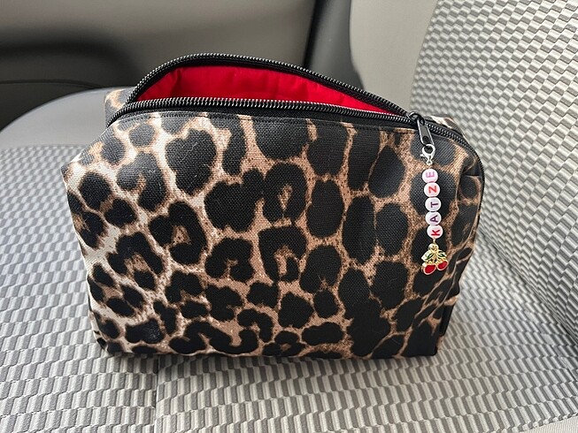  Beden çeşitli Renk Leoparlı Makyaj Çantası,Kırmızı makyaj çantası isme özel kirazlı