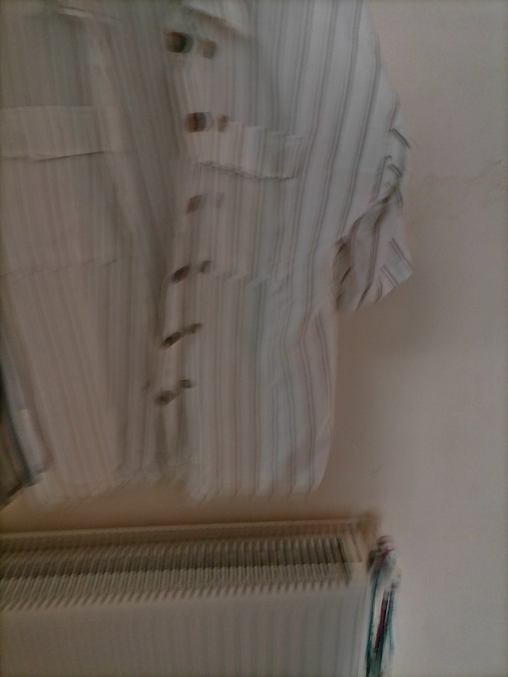 Düğmeli Kısa Kollu Beyaz Keten Gömlek - Görsel 2