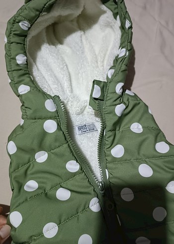 Kız Çocuk Kapüşonlu içi kürklü şardonlu Puantiyeli Yeşil Yelek - Görsel 3