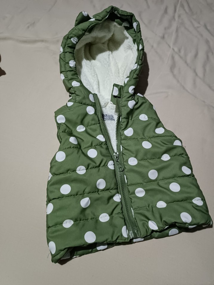 Kız Çocuk Kapüşonlu içi kürklü şardonlu Puantiyeli Yeşil Yelek - Görsel 2