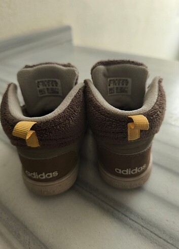 Adidas Çocuk Ayakkabısı