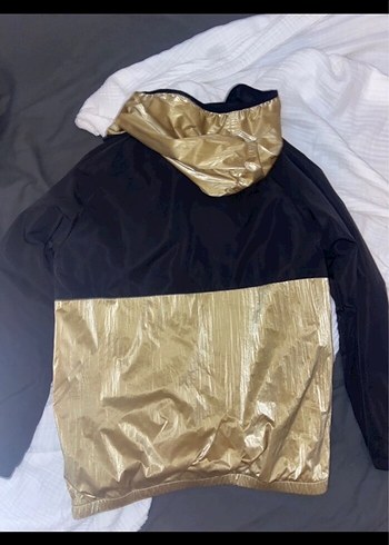 Altın Renk Kapüşonlu Midi Erkek Çocuk Ceket - Görsel 3