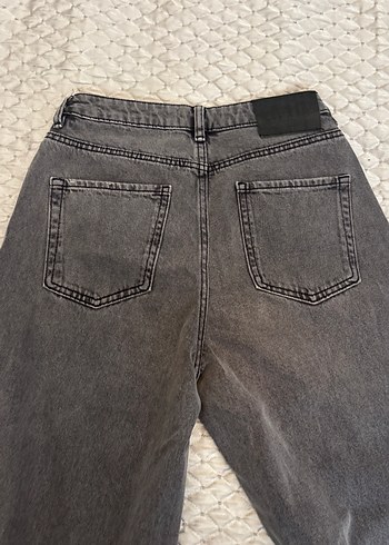 Bershka Gri Salaş Kesim Kadın Kot Pantolon - Görsel 3