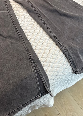 Bershka Gri Salaş Kesim Kadın Kot Pantolon - Görsel 2