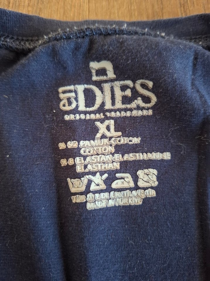 Lacivert V Yaka Kısa Kollu Tişört - Görsel 2