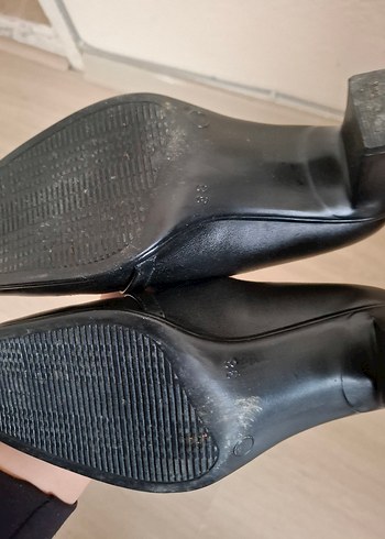 Kadın Siyah Tokalı Klasik Topuklu Ayakkabı - Görsel 4