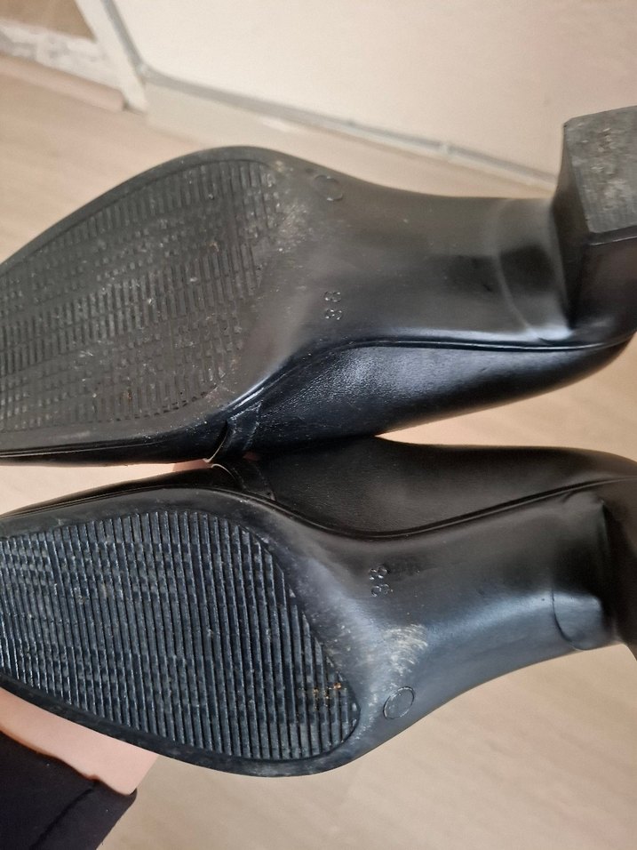 Kadın Siyah Tokalı Klasik Topuklu Ayakkabı - Görsel 4