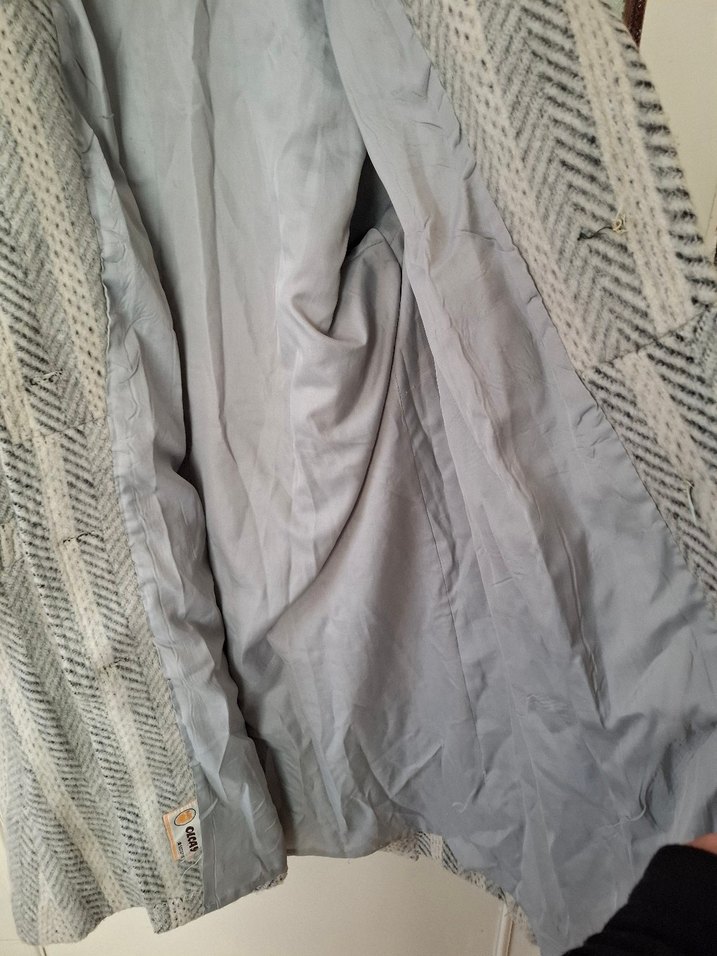 Kazayağı model yün palto - Görsel 3