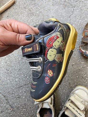 3 adet ayakkabı - Görsel 5