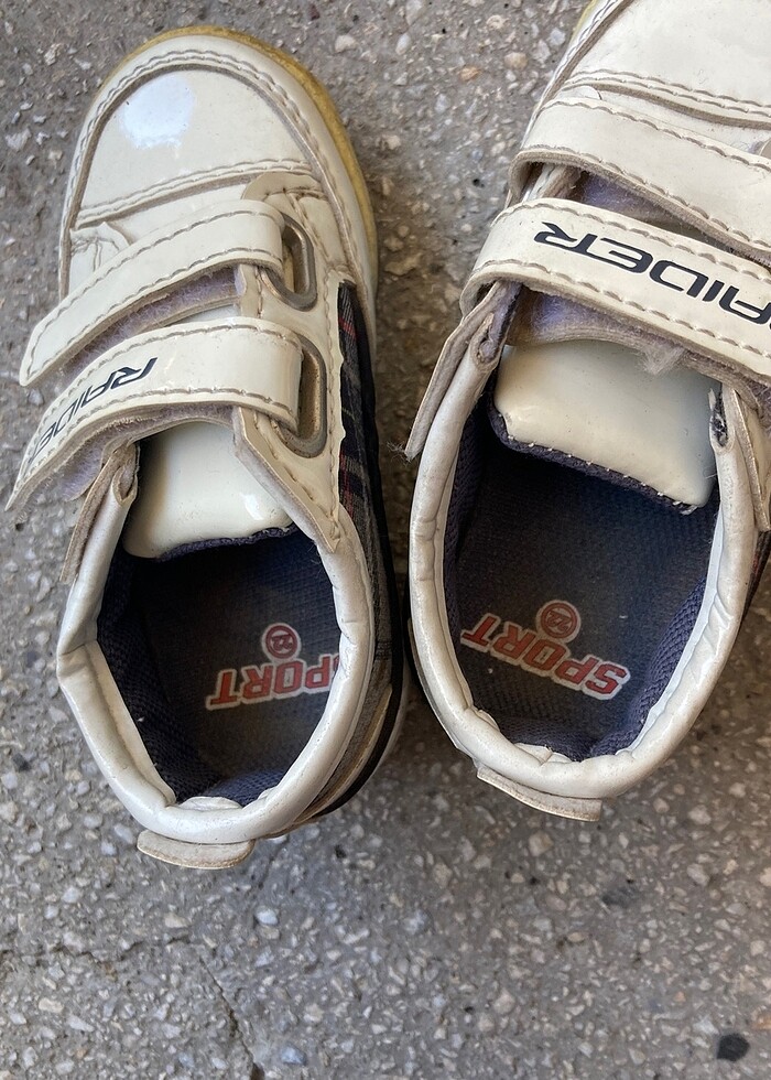 3 adet ayakkabı - Görsel 3