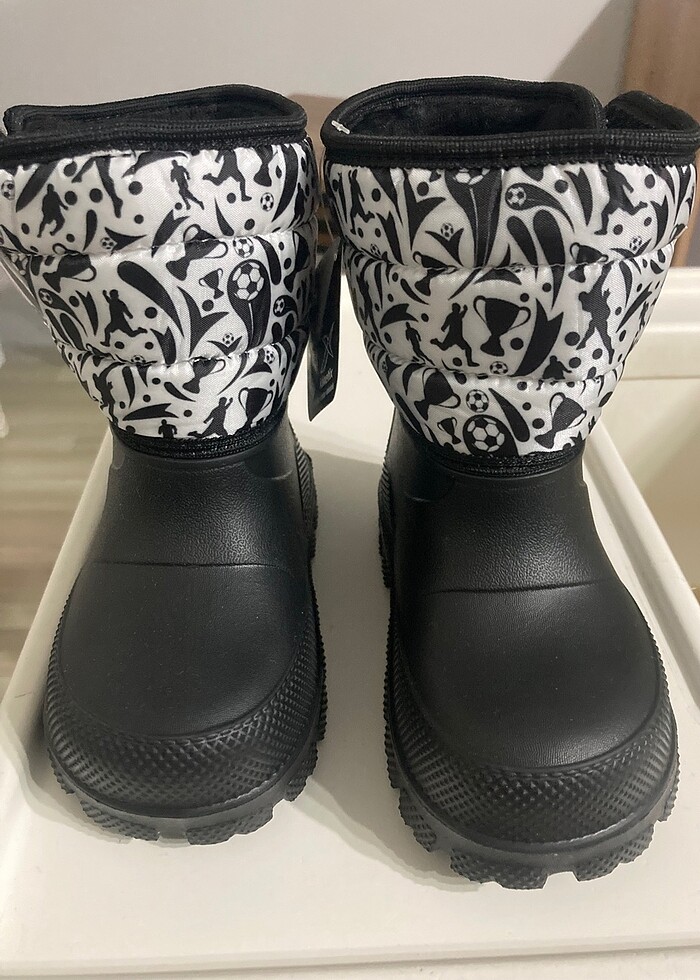 Bjk lisanslı çocuk yağmur çizmesi - Görsel 4