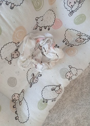 Bebek için Pamuklu Desenli Emzirme Yastığı - Görsel 2