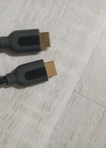 Beden Renk Altın renkli HDM kablosu
