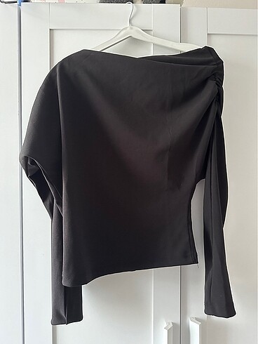 Kayık Yaka Bluz - Görsel 3