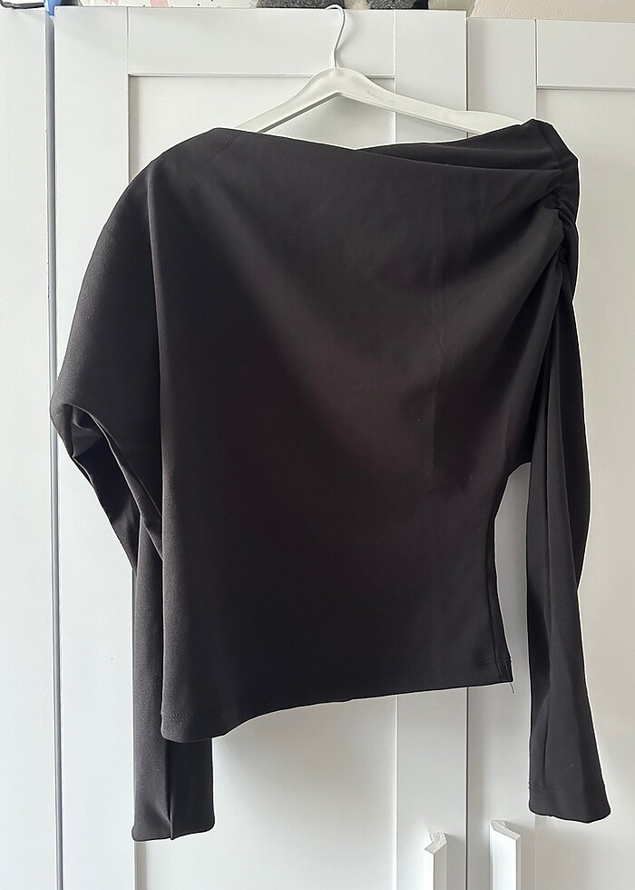 Kayık Yaka Bluz - Görsel 3