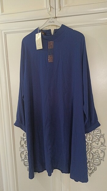 Saks mavisi tunik