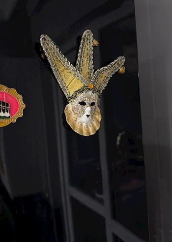 Altın Renkli Karnaval Maskesi - Görsel 5