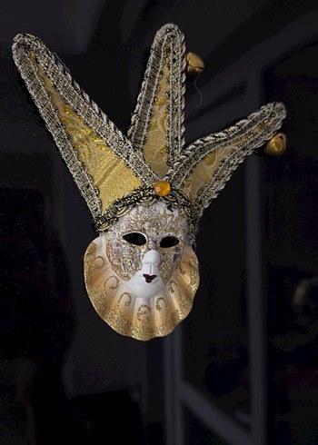 Altın Renkli Karnaval Maskesi - Görsel 8