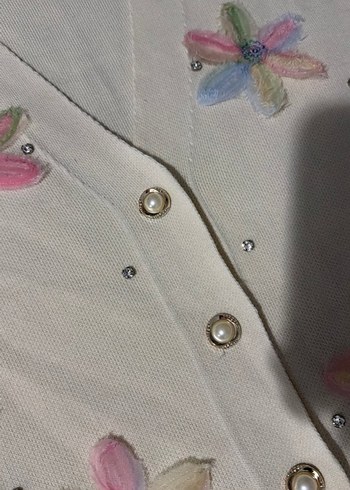 Çiçek Desenli Pastel Renkli Hırka - Görsel 3