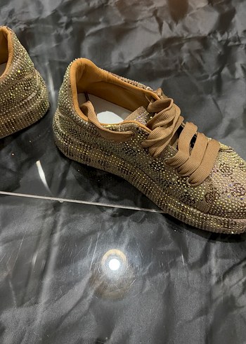 Parlak Yılan Desenli Kadın Dolgu Topuklu Spor Ayakkabı - Görsel 6