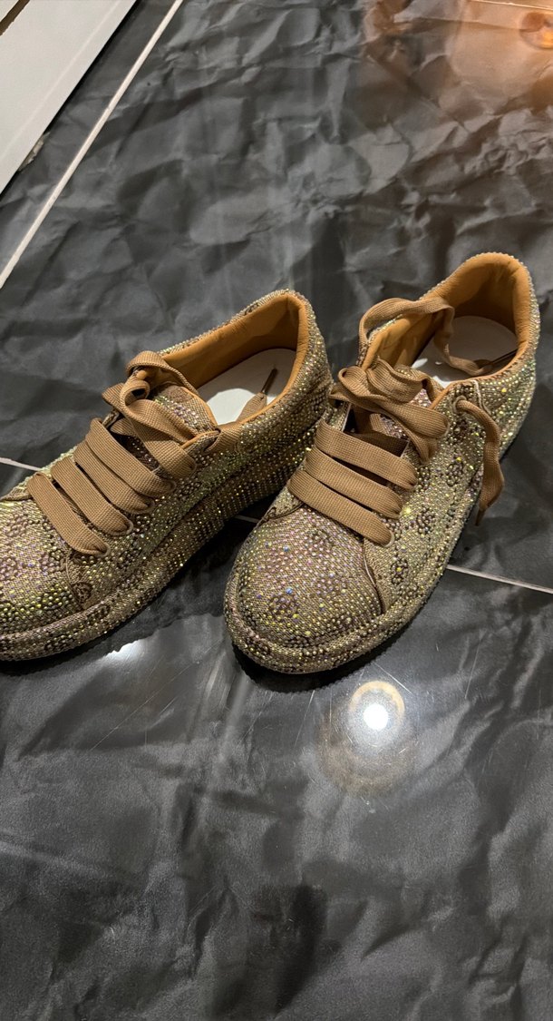 Parlak Yılan Desenli Kadın Dolgu Topuklu Spor Ayakkabı - Görsel 3