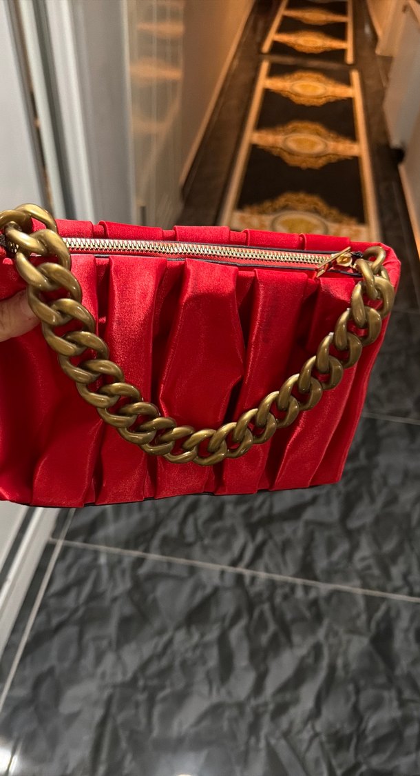 Kırmızı Zincir Detaylı Kadın Çanta - Görsel 3