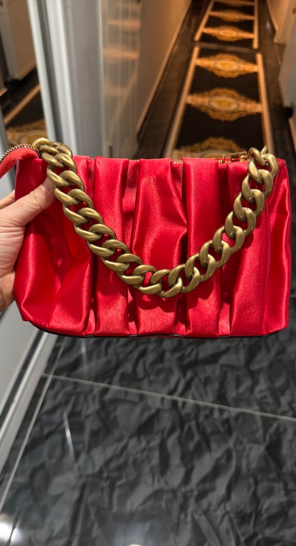 Kırmızı Zincir Detaylı Kadın Çanta - Görsel 4