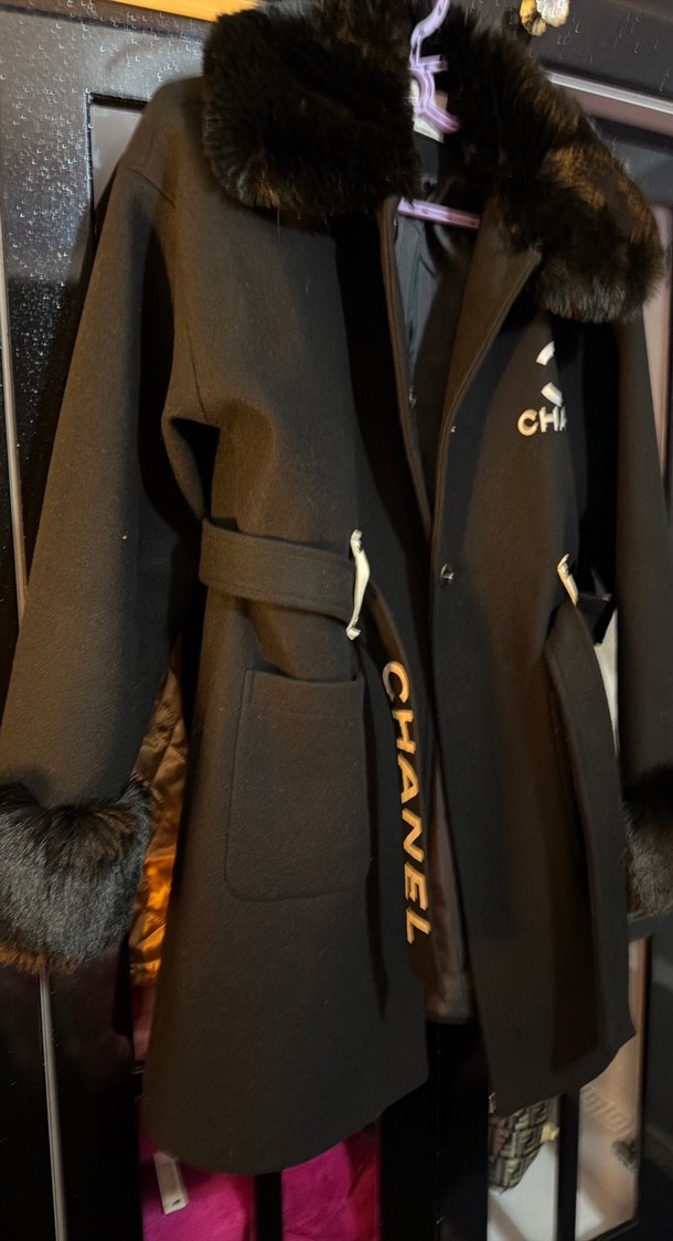 Kürk Detaylı Siyah Uzun Kadın Kaban - Görsel 2