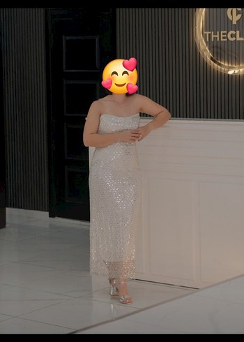 Beyaz Nişan Elbisesi