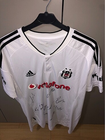 BEŞİKTAŞ İMZALI FORMA