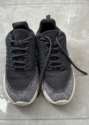 Gri Bağcıklı Erkek Spor Ayakkabı - Görsel 2