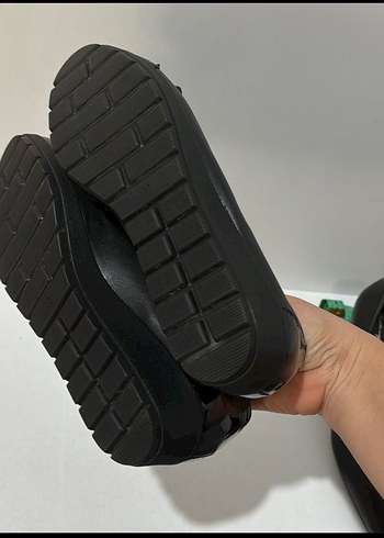 Siyah Fiyonklu Blok Topuklu Kadın Babet - Görsel 3