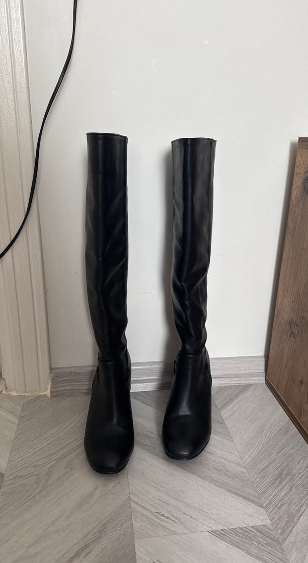 Kadın Siyah Deri Tokalı Dizüstü Bot - Görsel 3