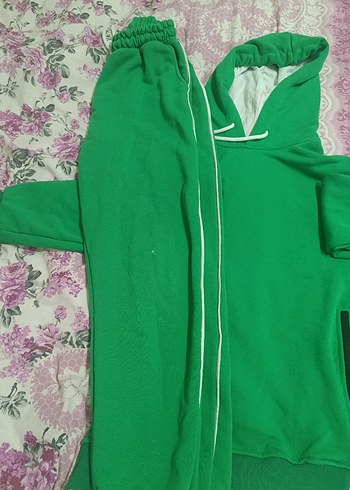 Kadın Yeşil Kapüşonlu Eşofman Takımı - Görsel 3