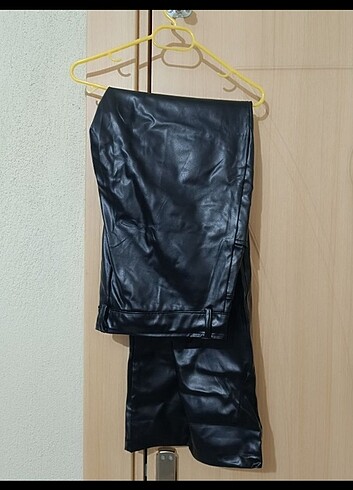 Deri kadın pantolon 