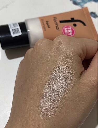 Flormar Liquid Aydınlatıcı Baz - Görsel 3