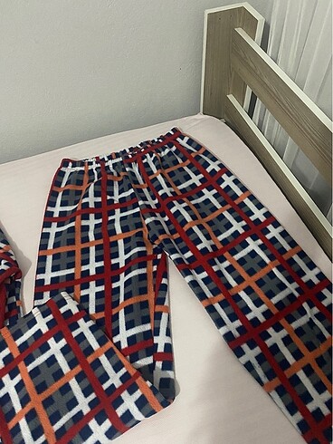 Yünlü pijama takımı ev giyim - Görsel 3