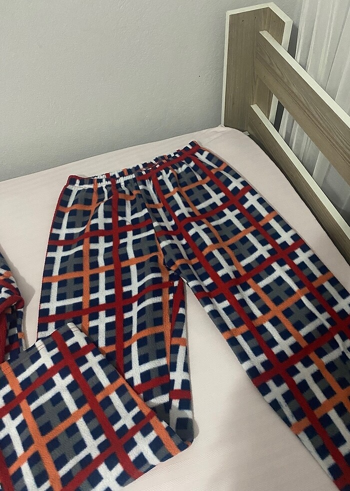 Yünlü pijama takımı ev giyim - Görsel 3