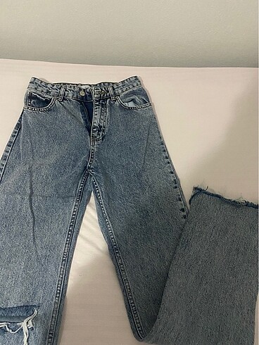 Zara yırtık pantolon - Görsel 3