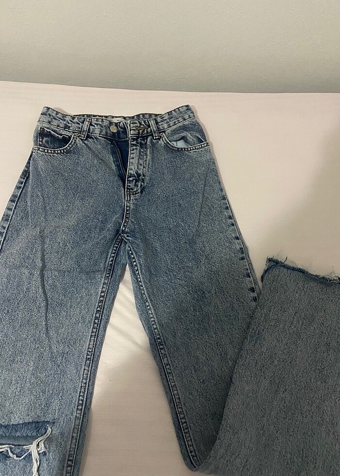 Zara yırtık pantolon - Görsel 3
