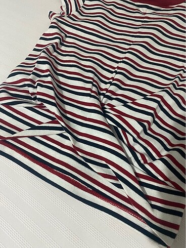 Kırmızı çizgili tişört - Görsel 3