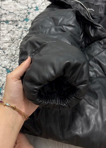 s Beden siyah Renk BERSHKA DERI MONT