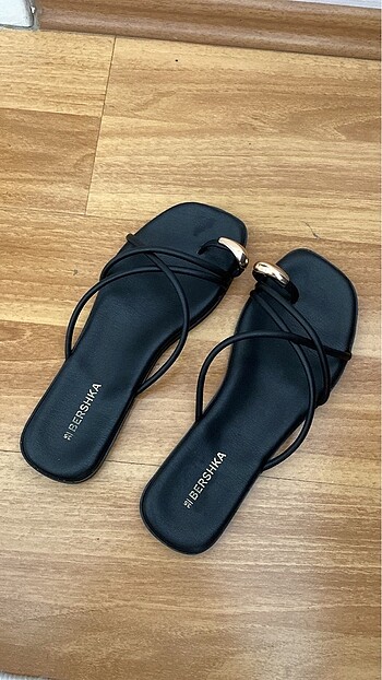 Bershka terlik