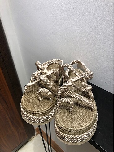 40 Beden Hasır sandalet