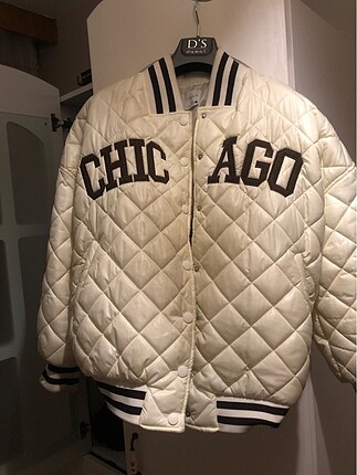 Zara model mont