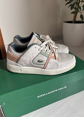 Lacoste 39